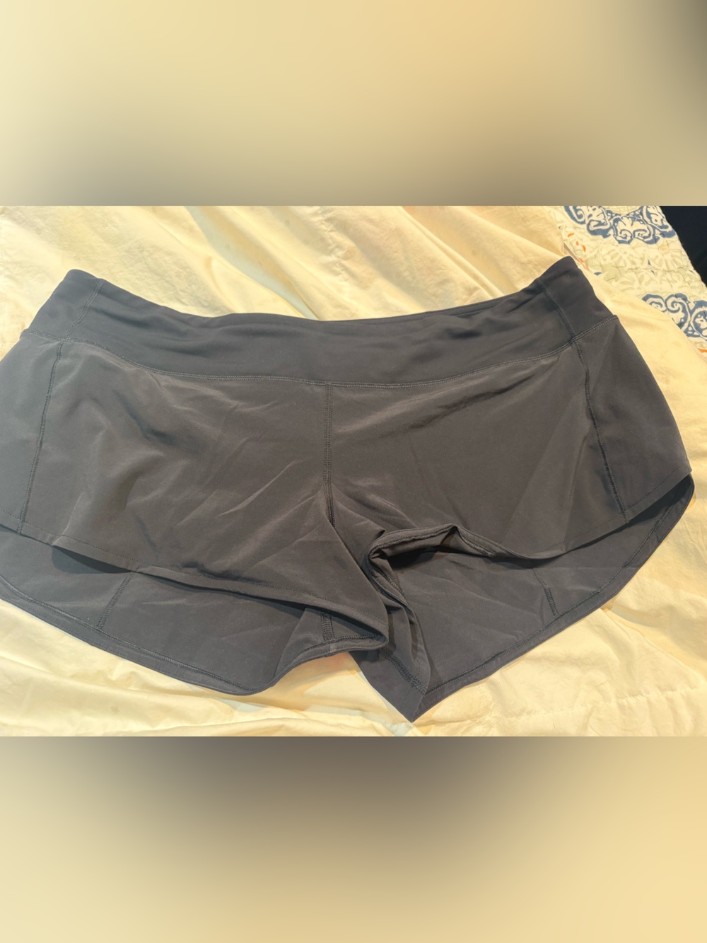 lululemon athletica Black speed up low rise shorts 2.5”.  Size 12.  EUC.